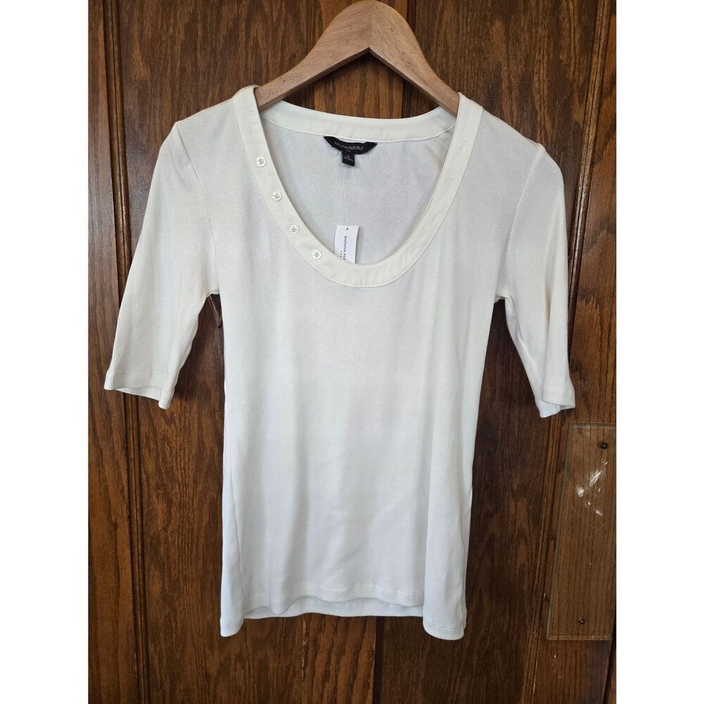 Banana Republic Cream Scoop Neck Short Sleeve Top with Button Detail NWT